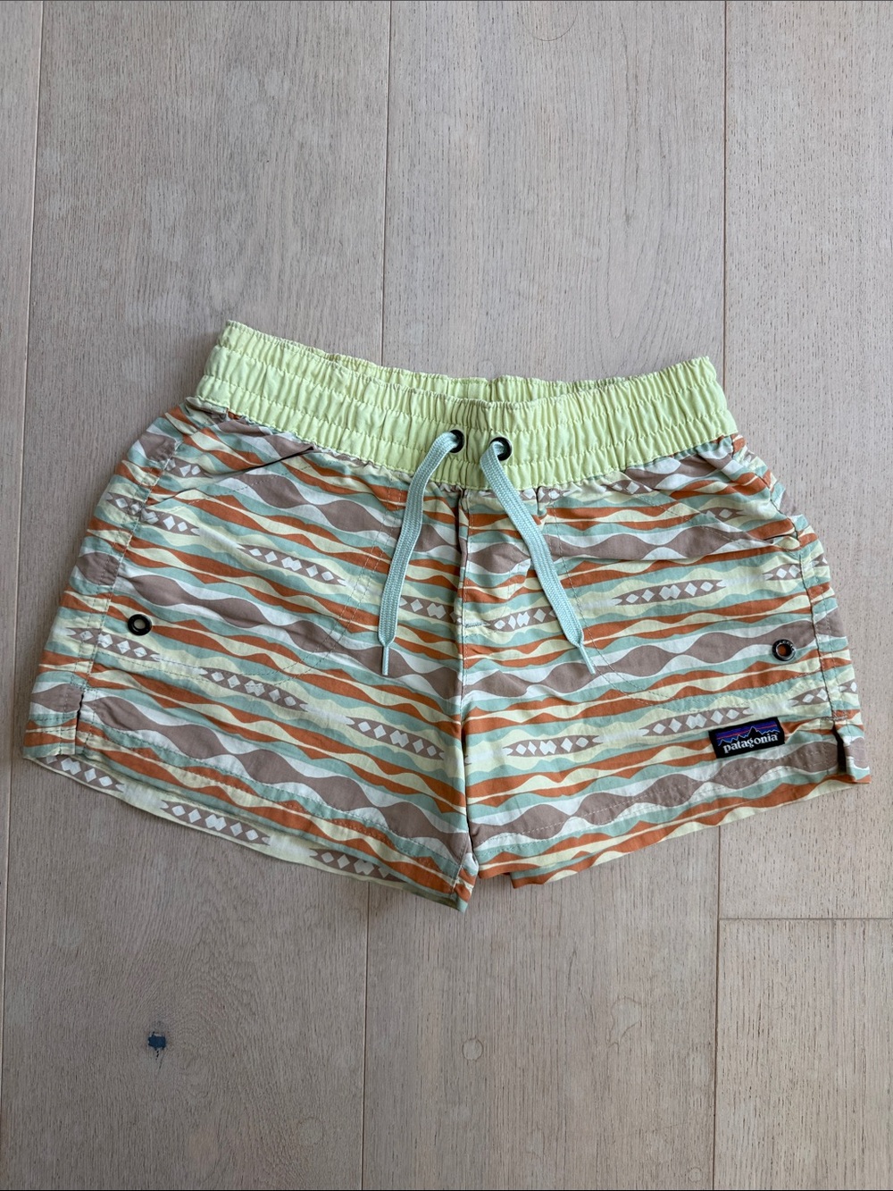 Patagonia Girls Printed Wave-Stripe Baggies Shorts in Pastel Yellow